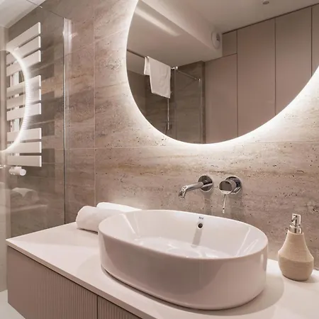 P R A T U M Pink&blue Elegance Z Widokiem Na Jezioro