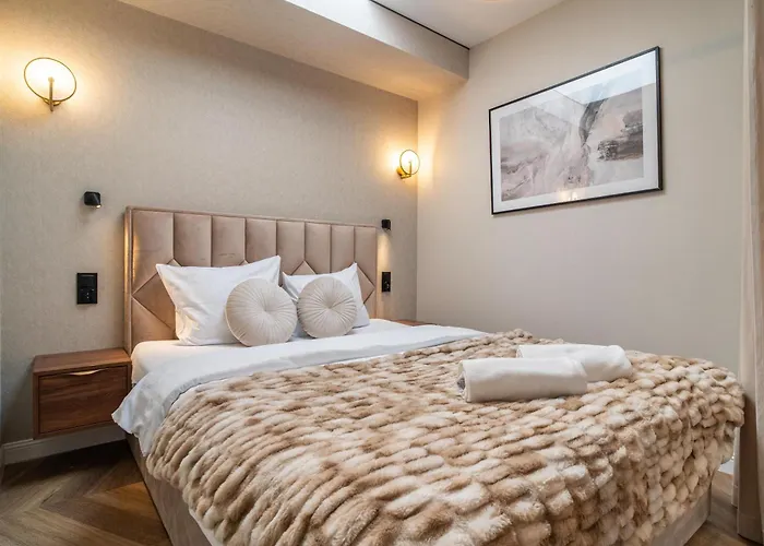 P R A T U M Pink&blue Elegance Z Widokiem Na Jezioro Apartment